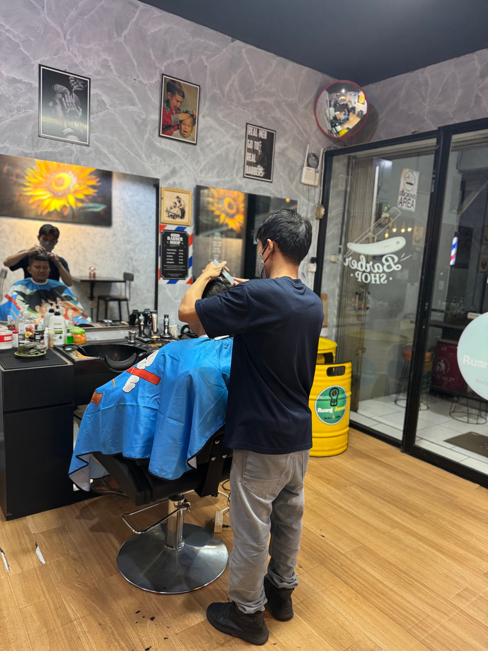Barber Ruang Aman di Pakansari Cibinong